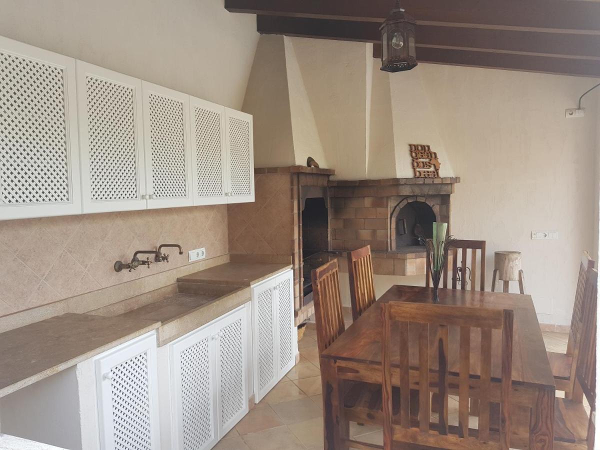 Villa Milagro - 3 Bedroom Style With Pool Near Golf Course/beaches - Air Cond. Pollença